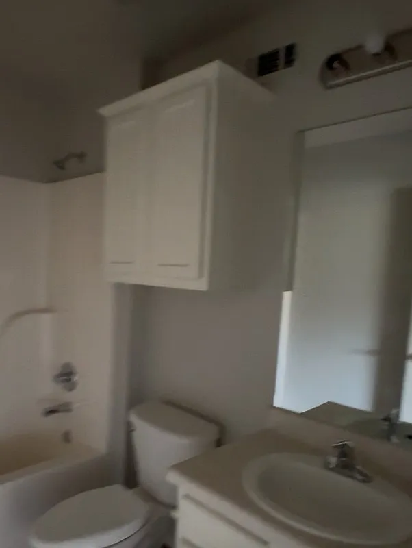 3 bed, 2.0 bath, 1236 sqft, $1,300 — Photo 1