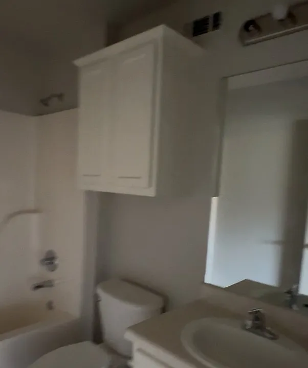 955 Stills Rd #1