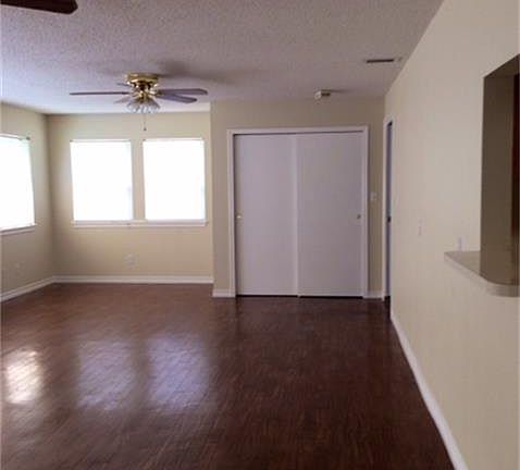 4th image of 1035 Wilkes Cir