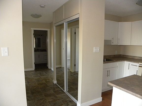 4th image of 9608 100th Ave