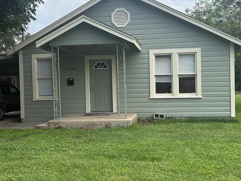 1404 Park St — Photo 1