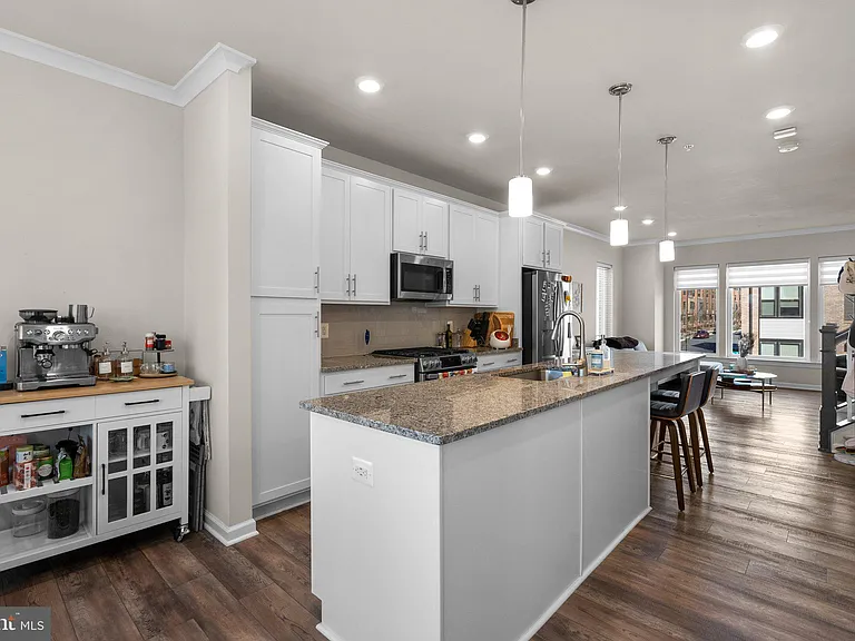 16154 Bowery St — Photo 10