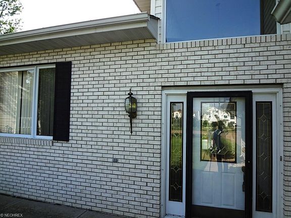 3rd image of 6835 Chablis Ct