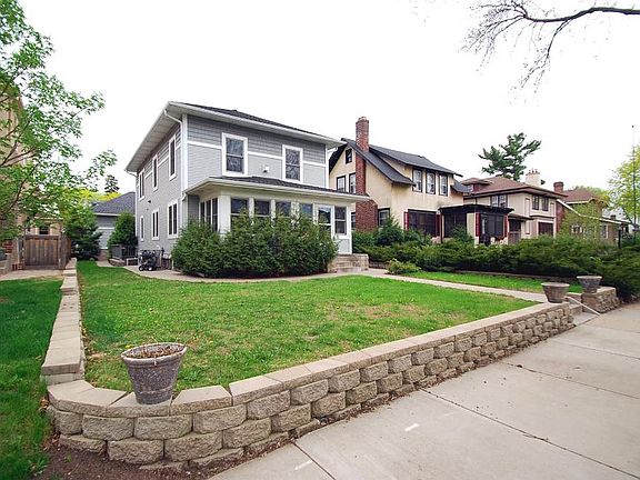 2nd image of 1104 Hyacinth Ave E
