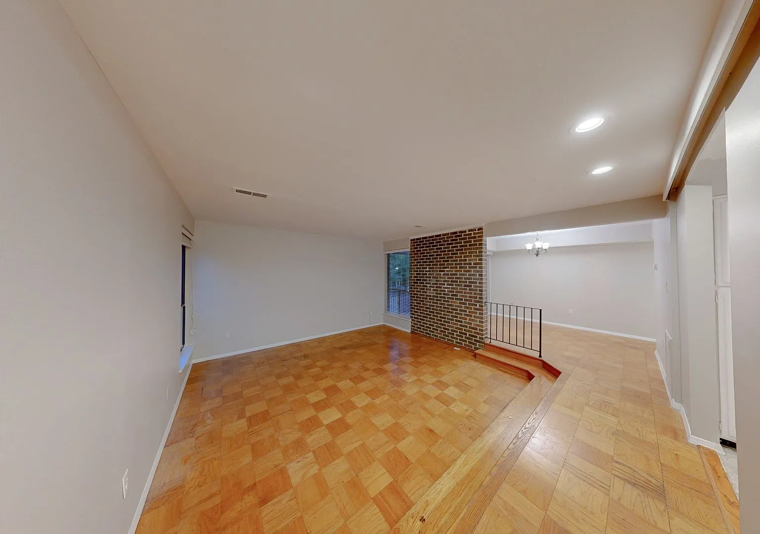Fresh and Ready - 1Bed/1Bath/Amazing Location - Close to Metro! — Photo 4