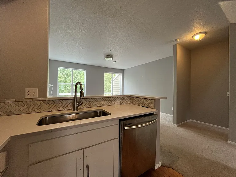 2677 NW Preston Ct — Photo 8