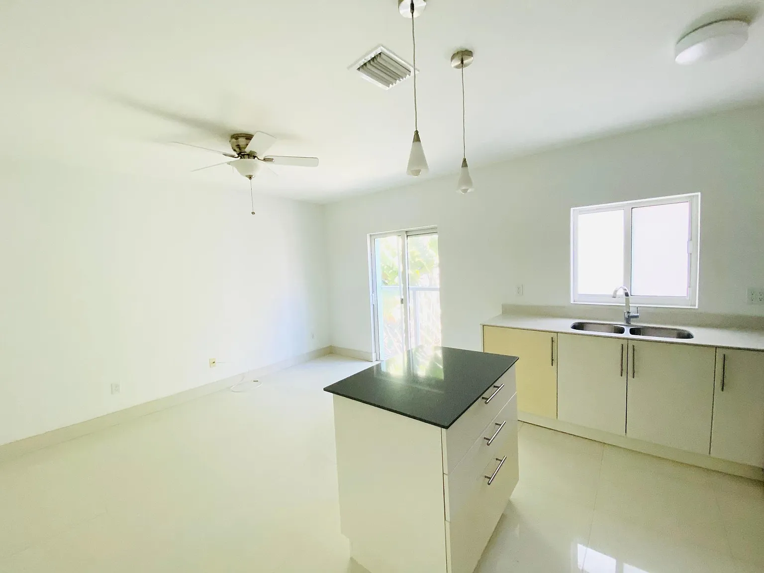 1 bed, 600 sqft, $1,875 — Photo 4