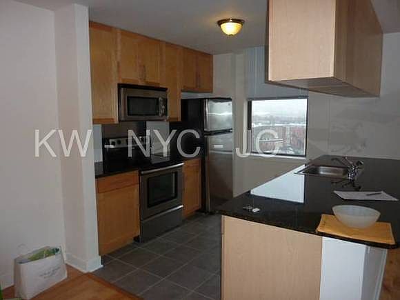 2nd image of 60 Regent St #5B