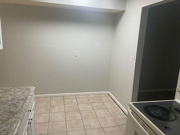 2nd image of 2856 Cook St #A