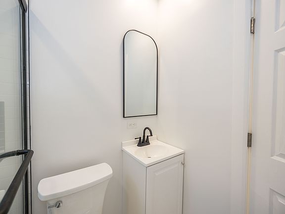 5th image of 1247 N Cleaver St #1R