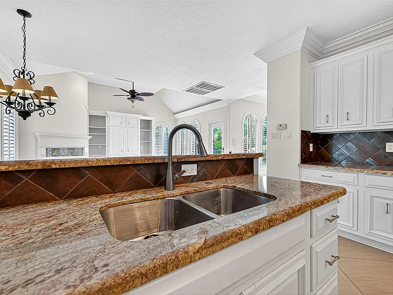 1803 Cottage Landing Ln — Photo 18