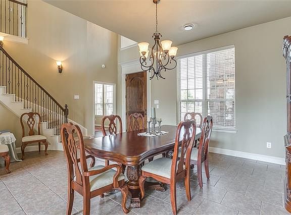 5th image of 1216 Litchfield Ln