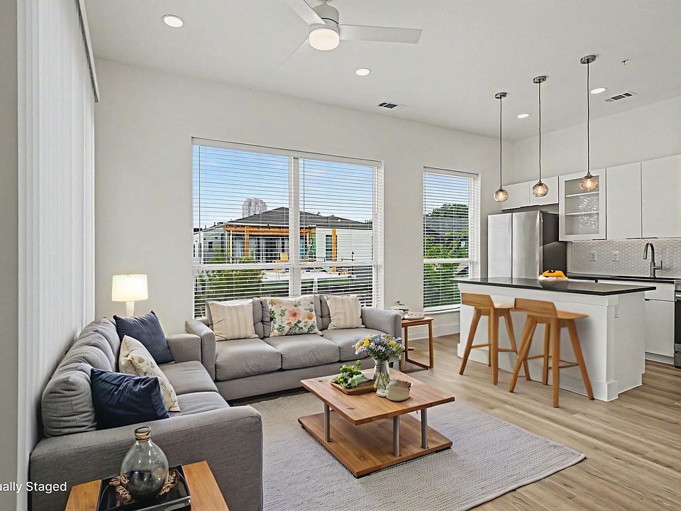 1st image of 2217 N Fitzhugh Ave #205