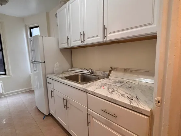 60 Sherman Avenue image 1 of 13