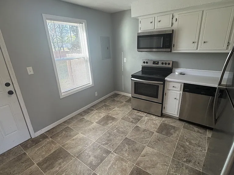 187 Ingle Dr #A5 — Photo 3