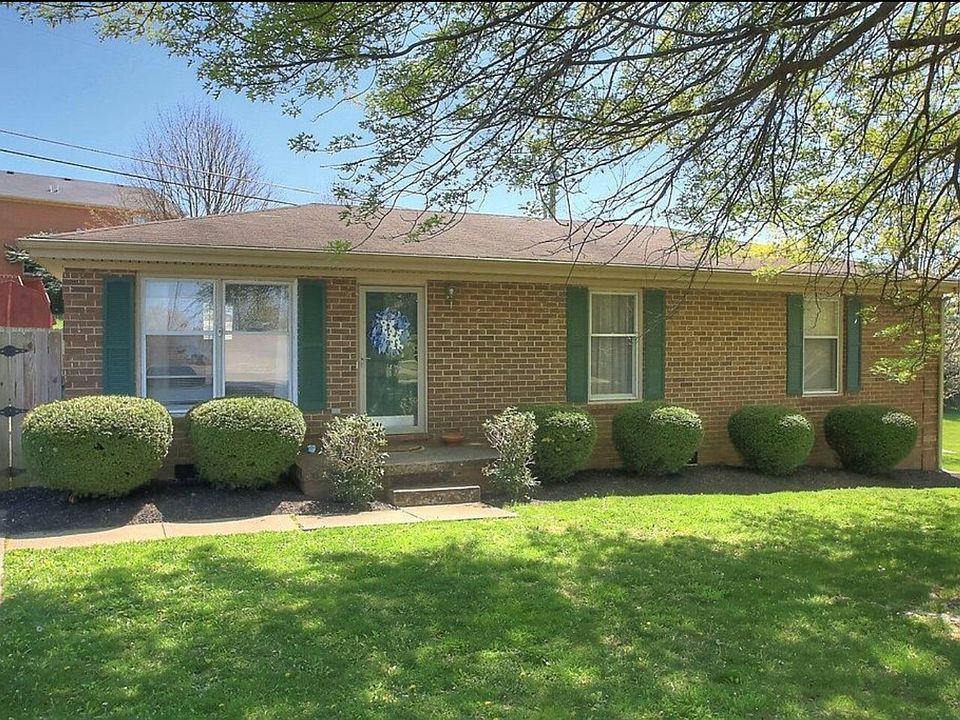 1st image of 2105 Woodford Dr