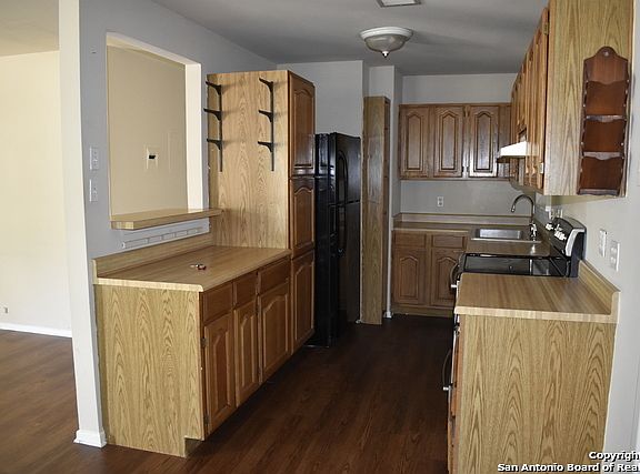 4th image of 5026 Benham Dr