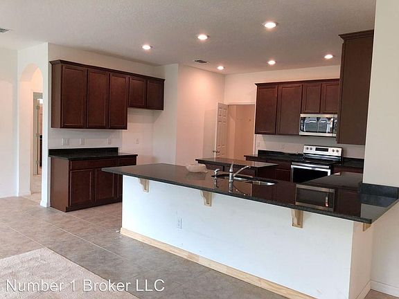 3rd image of 1744 Fullers Oak Loop