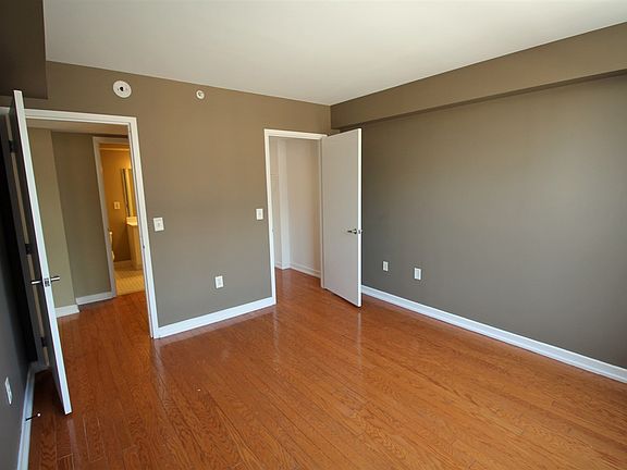 3rd image of 149 Essex St APT 6W