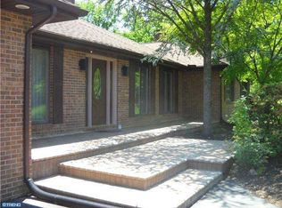 115 White Oak Rd, Cherry Hill, NJ 08034