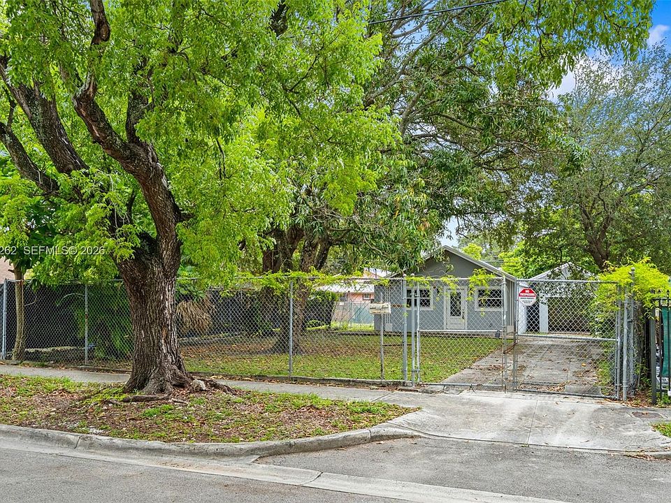 1st image of 352 NW 41st St