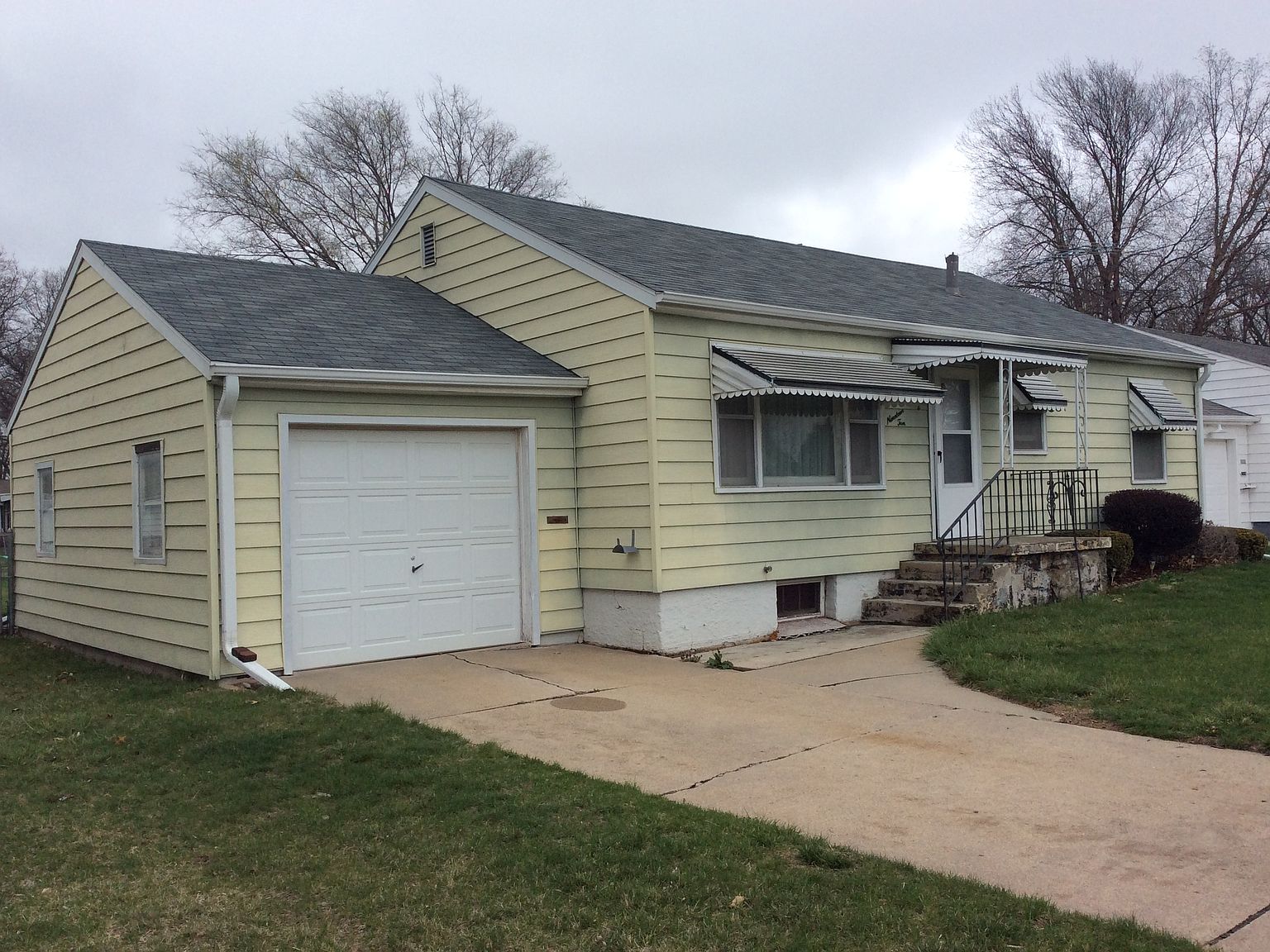 1910 Elk St Beatrice NE 68310 Zillow