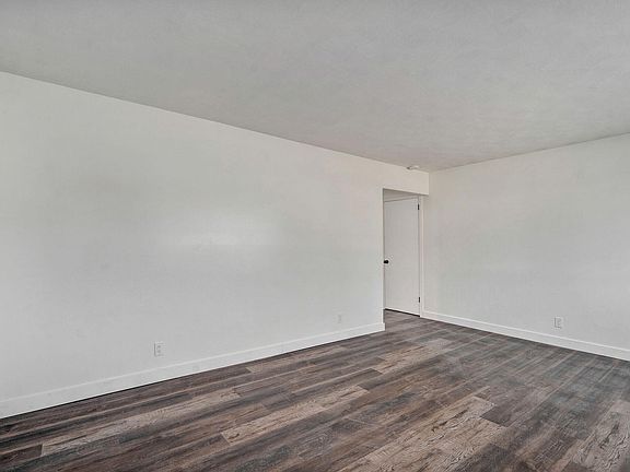 4th image of 1947 S Fort Avenue