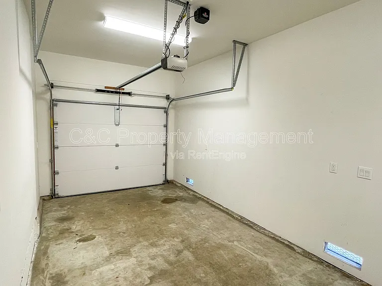 1779 Highland St — Photo 10
