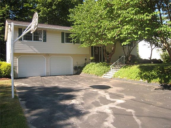 2nd image of 218 Emann Dr