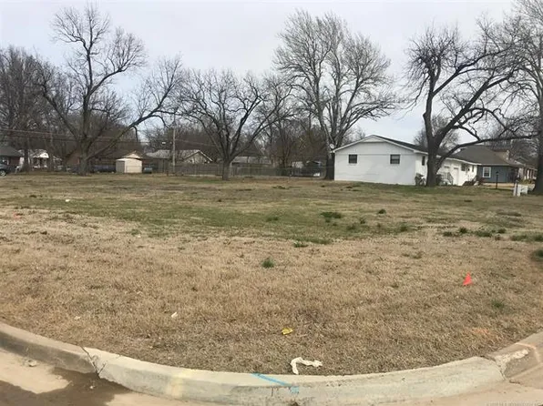 202 E Elgin St, Broken Arrow, OK 74012