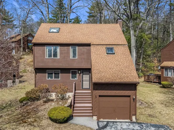 11 Gloucester Lane, Nashua, NH 03063