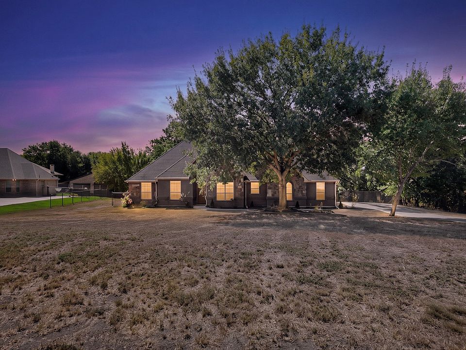 1st image of 108 Winding Way