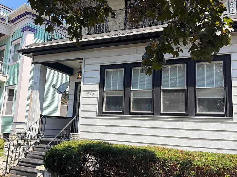 432 Porter Ave #1 — Photo 1