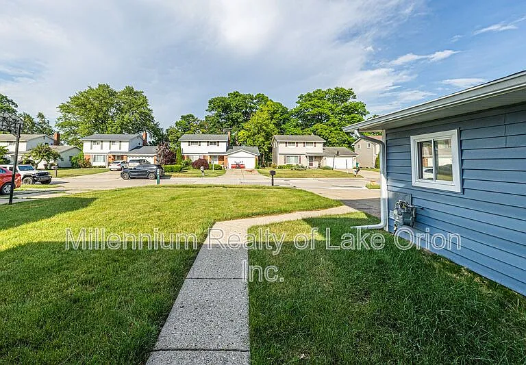 676 Sheffield Rd — Photo 23