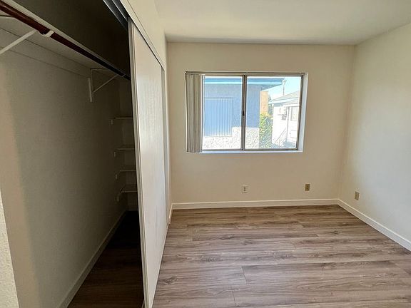 5th image of 13905 1/2 Burbank Blvd #11641805