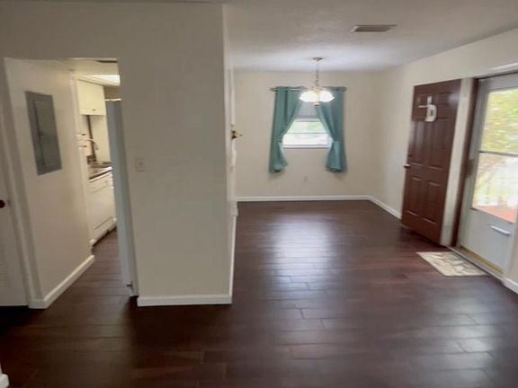 5th image of 2405 SE 16th Ave APT D