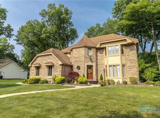 2439 Notting Hill Rd, Toledo, OH 43617