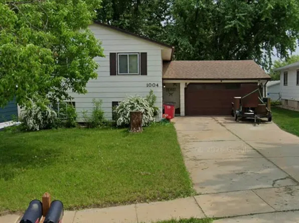 1004 S Clover Ave, Sioux Falls, SD 57110