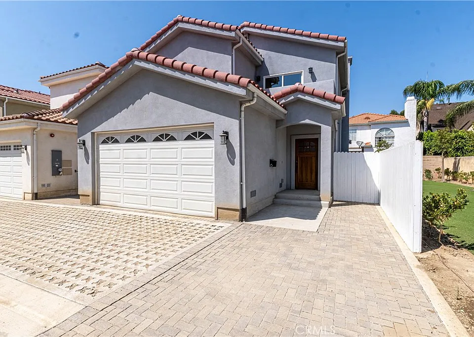9246 Cedros Ave #6