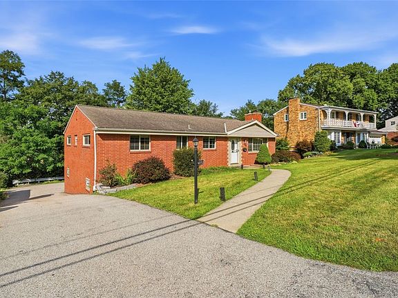 2nd image of 4774 Beall Dr