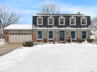 383 Berwick Dr, Aurora, IL