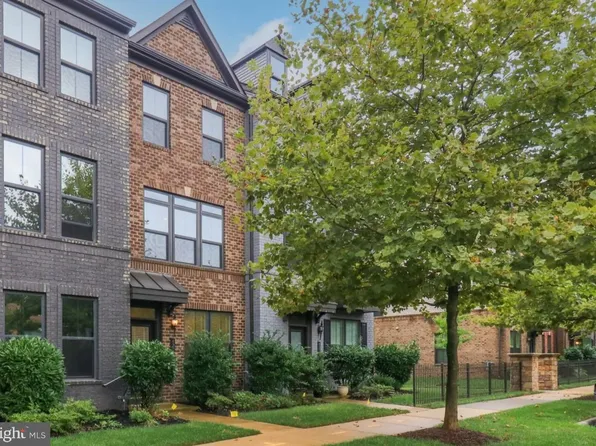 43379 Southland St, Ashburn, VA 20148