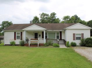 615 N Indiana Ave, Salem, IL 62881