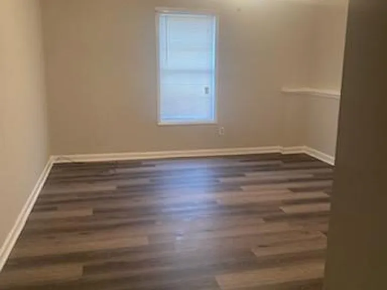 4866 Fenbrook Dr — Photo 3