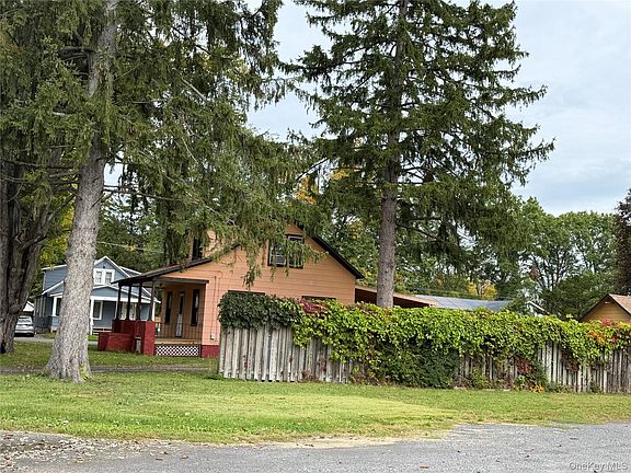 3rd image of 16 Cottage Street