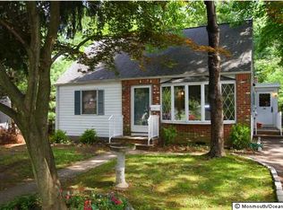 71 Swartzel Dr, Middletown, NJ 07748