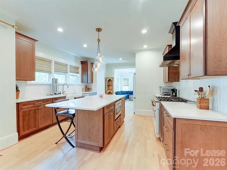 1101 E 34th St — Photo 13