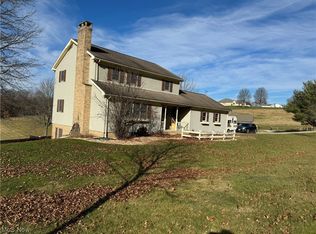 2812 Tabor Ridge Rd NE, Mineral City, OH 44656