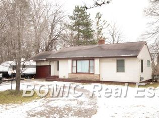 711 W Gilford Rd, Caro, MI 48723