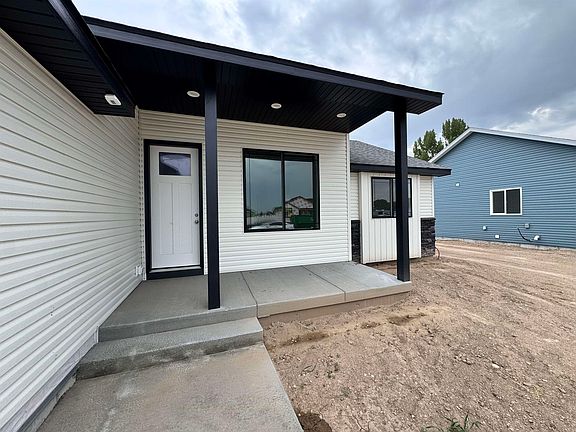 2nd image of 399 Wind River Dr